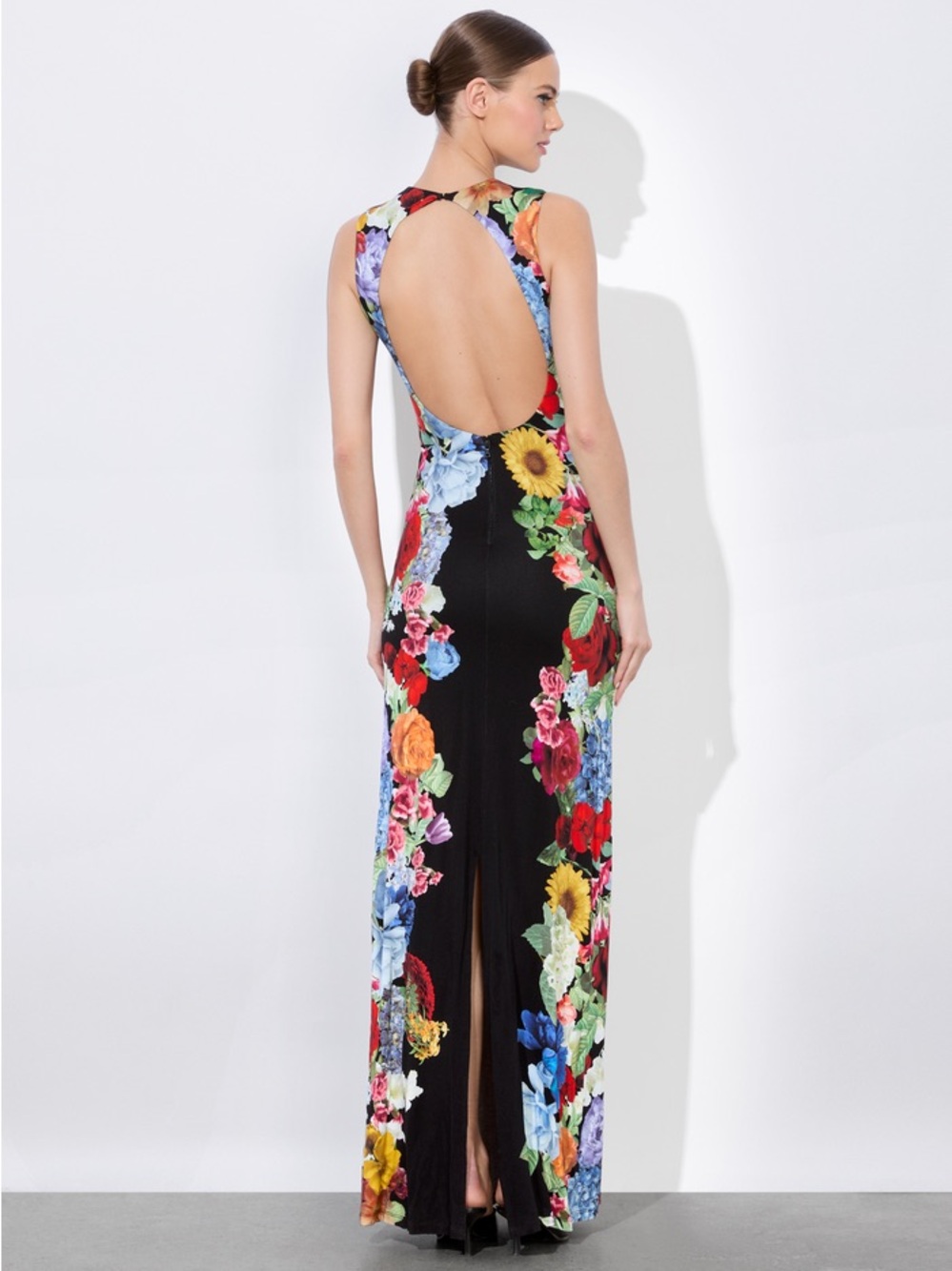 Alice + Olivia Delora Maxi Dress with open back. - Picture 7 of 9